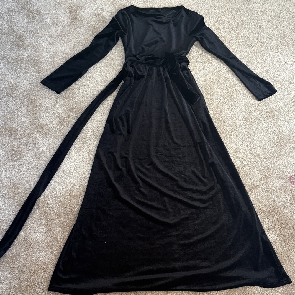Elegant Black Long Sleeve Dress